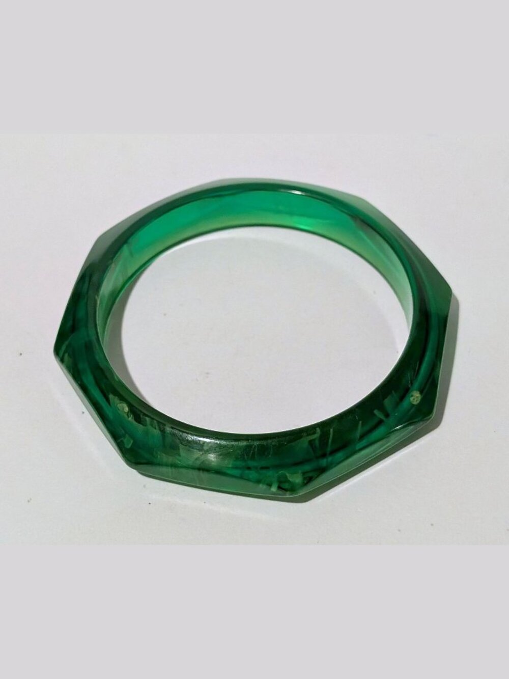 EUC RARE Green Translucent Bakelite Octagonal Bracelet Beveled Edges